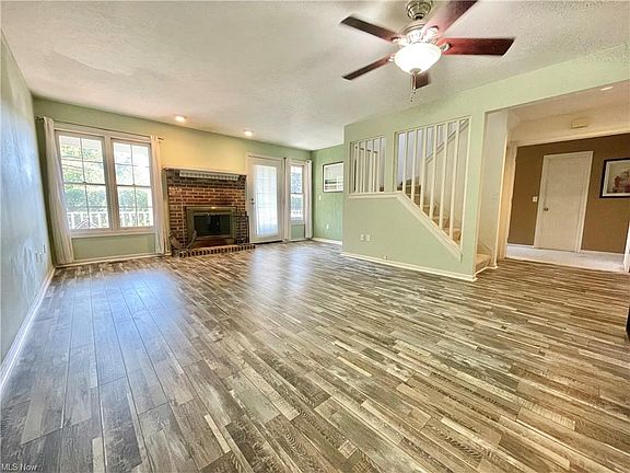 2nd image of 1255 Valley View Dr #4-6