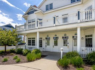 414 Beachfront Ct, Sheboygan, WI