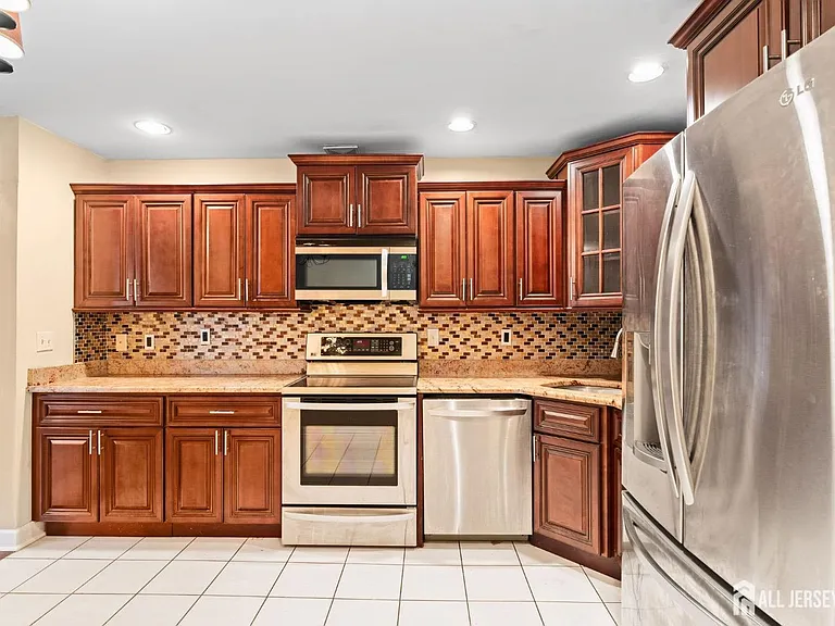 19 John Paul Jones Dr #B — Photo 8