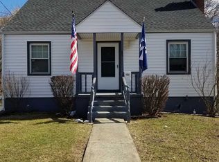 58 Ray Blvd, Poughkeepsie, NY 12603