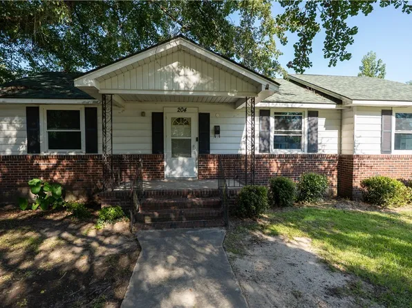204 Commonwealth Avenue, Port Wentworth, GA 31407