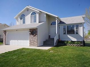 5934 W Wolf Creek Ct, Salt Lake City, UT 84118