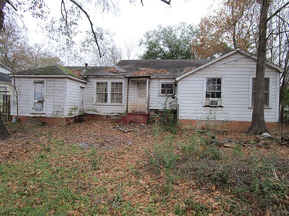 3rd image of 808 E Birdsong St