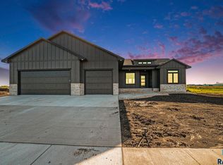 2810 N Thompson Ave, Tea, SD 57064