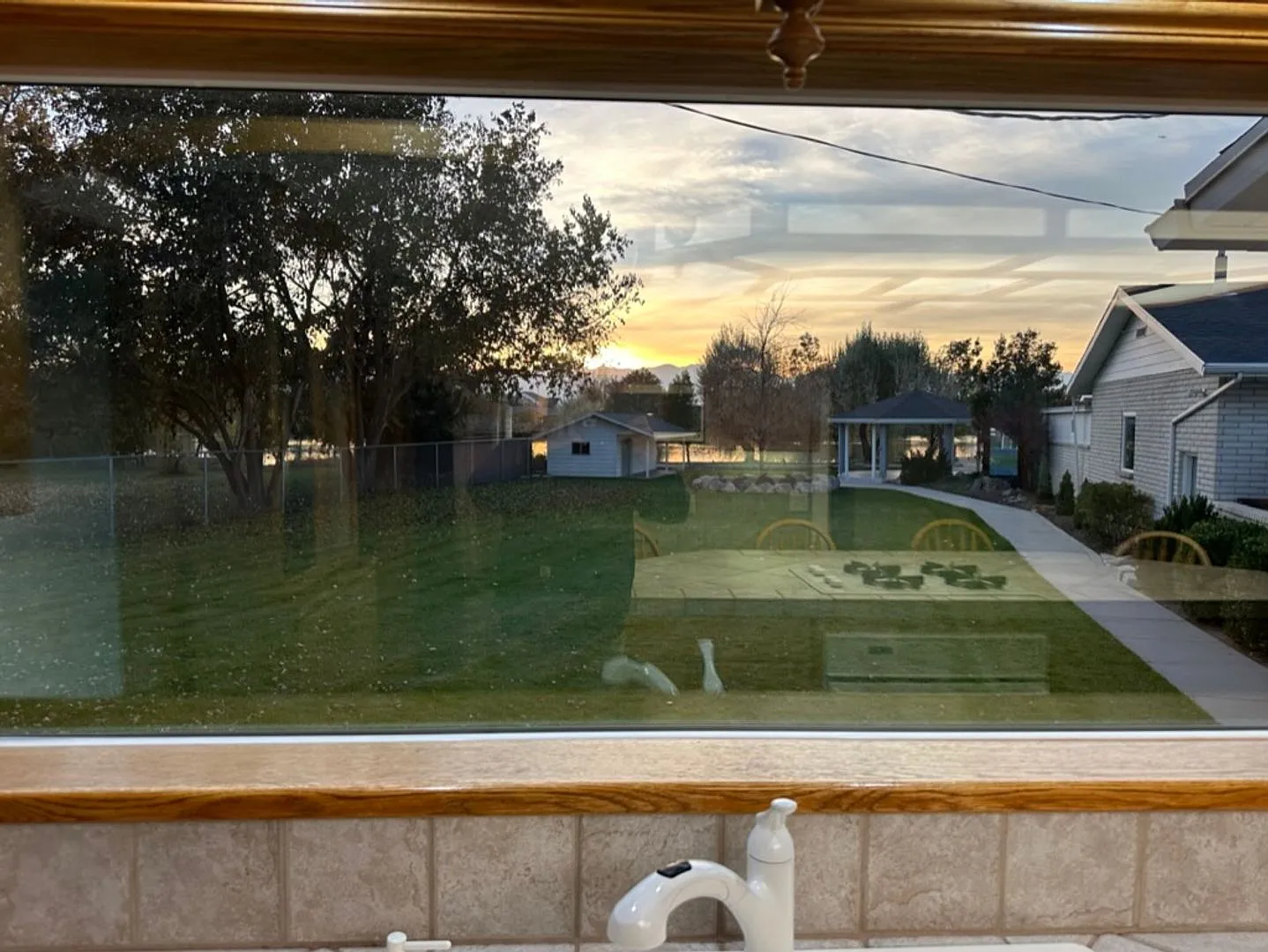 3bd 3bth Home-1 Acre on the Water! — Photo 2