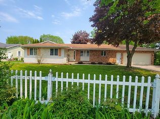 3858 Heatherwood Dr W, Traverse City, MI 49684