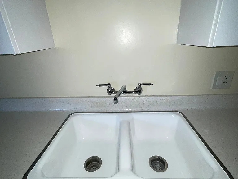 12826 Vanowen St #7 — Photo 10
