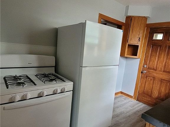 3rd image of 1008 Elwell Ct