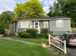 303 McClennan Dr, Fayetteville, NY 13066