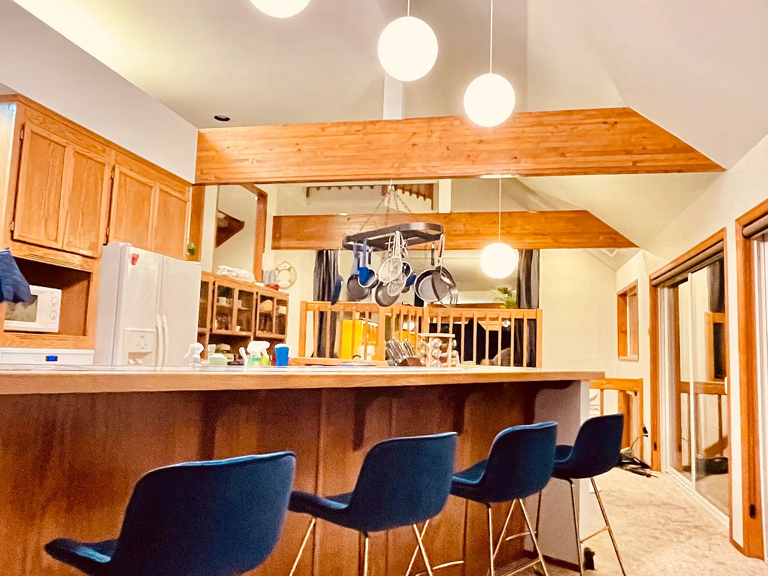 3 bed, 3.5 bath, 3429 sqft, $4,400 — Photo 3