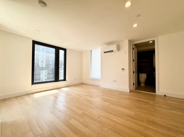 260 Gold Street image 4 of 32