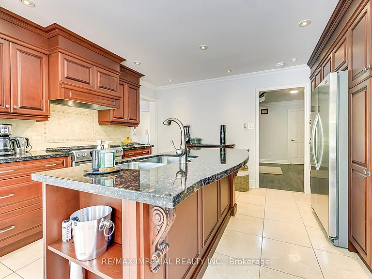 1511 Greenridge Cir — Photo 19
