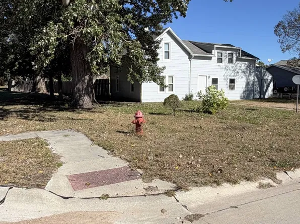 902 E Fremont St, Oneill, NE 68763