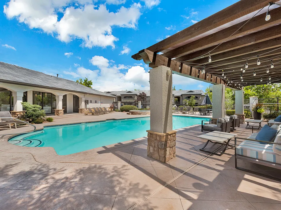 Pool Cabanas