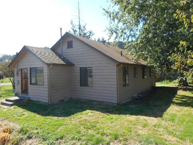 1st image of 109 6th Ave N