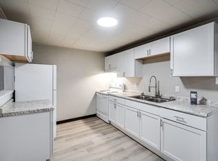 433 Ahnaip St., Menasha, WI 54952