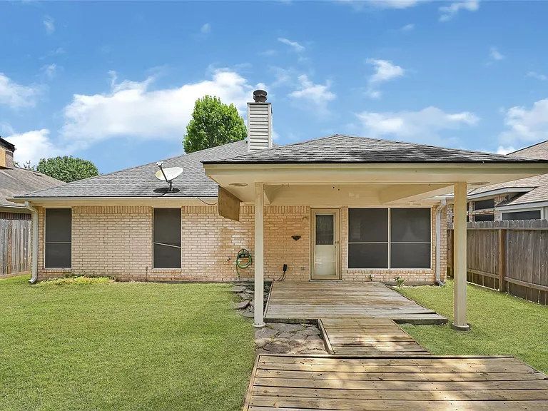 10323 Emerald Pine Dr — Photo 24