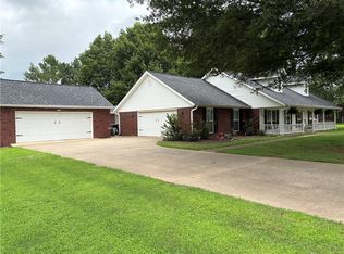 1260 Bobwhite Ave, Springdale, AR 72764