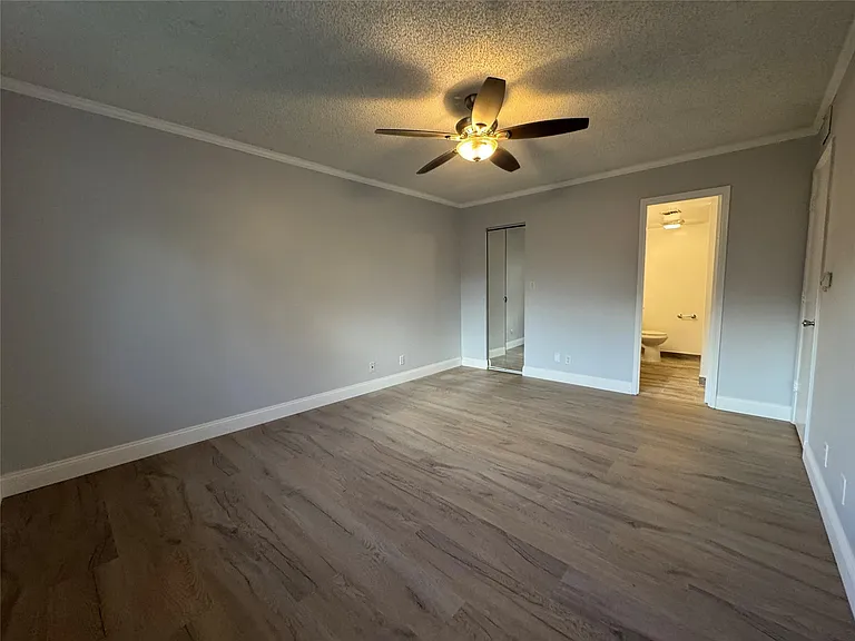 606 Gardens Dr — Photo 11