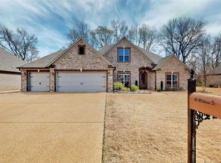 220 Millstream Dr, Jackson, TN 38305