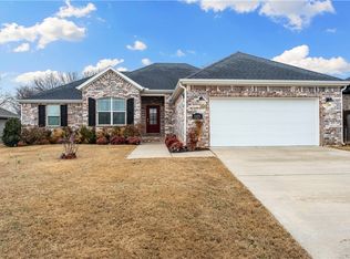 1223 N Pershing St, Fayetteville, AR 72704