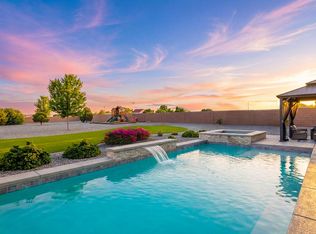 1011 25th St SE, Rio Rancho, NM 87124