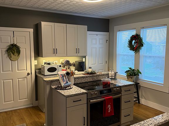 5th image of 65 1/2 Arlington St #2