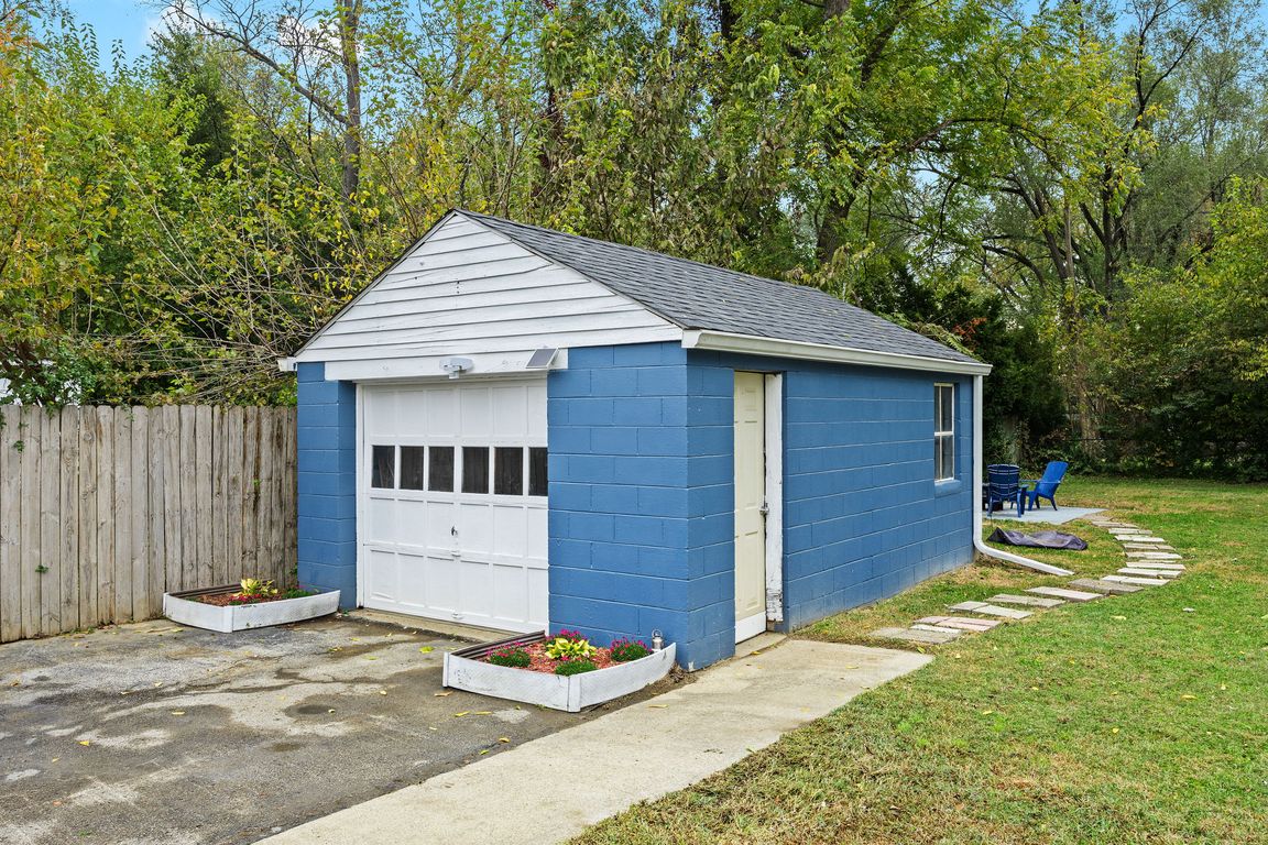 next background image