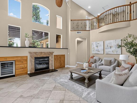 2nd image of 1832 Orchard Terrace Ct