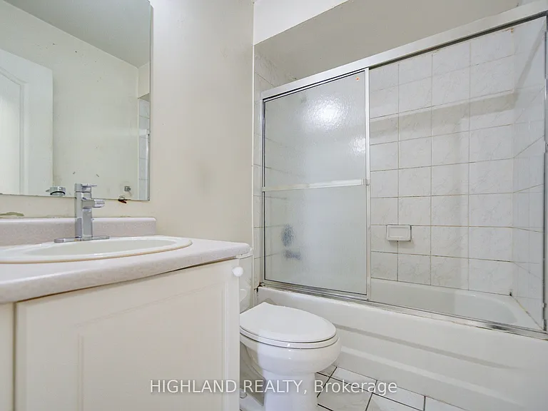 5327 Landsborough Ave #UPPER LEVEL — Photo 11