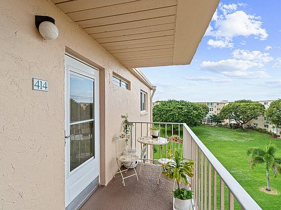 3rd image of 2515 NE 2nd Ct APT 414