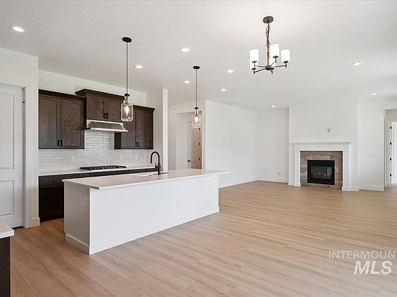 5th image of 5641 N Christian Ave