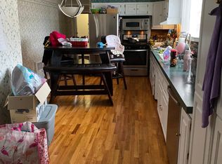 514 Hanover St APT 1, Manchester, NH 03104