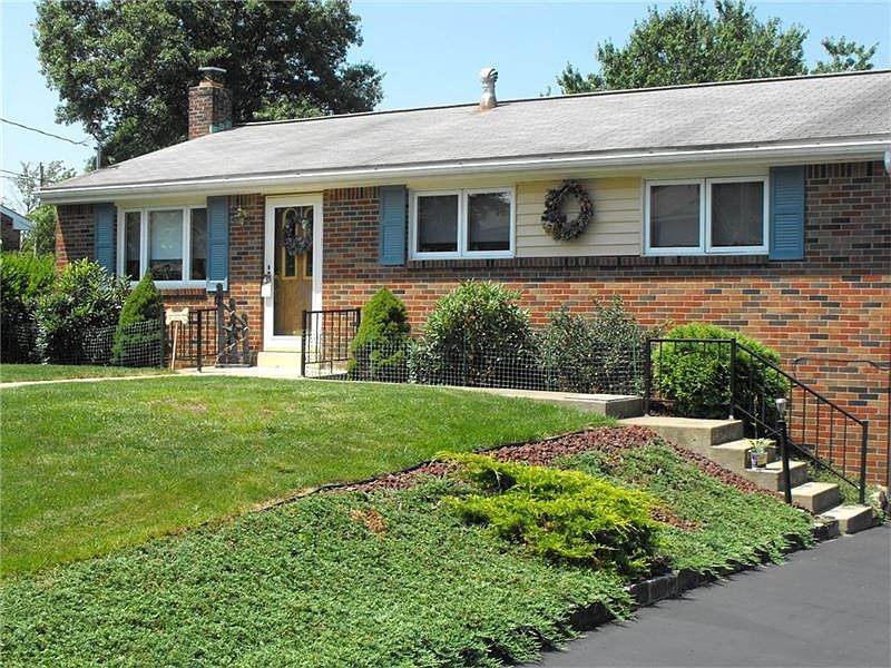 1st image of 109 Sandra Dr