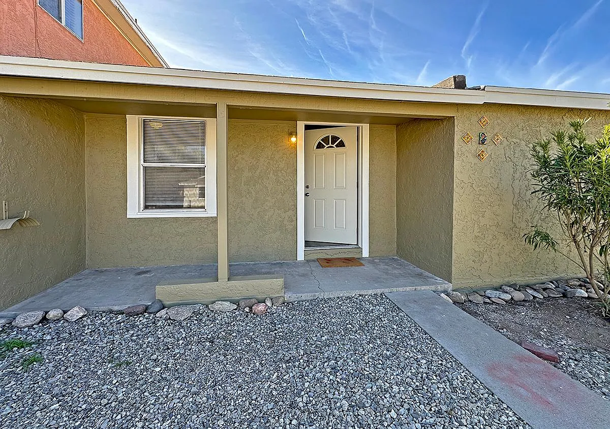 1 bed, 450 sqft, $995 — Photo 1