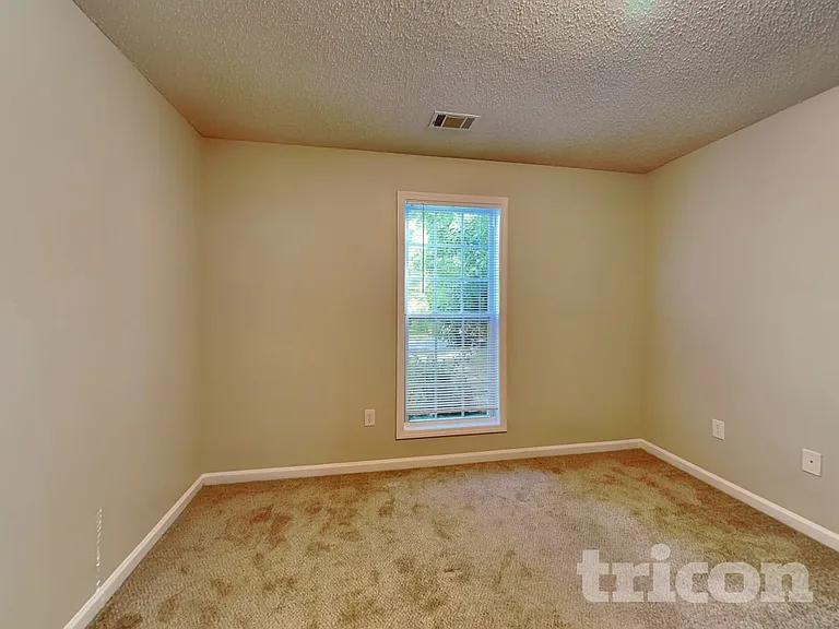 114 W Wright St — Photo 10