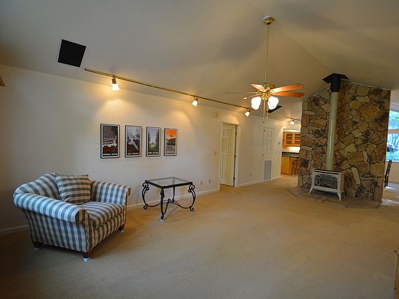3rd image of 2503 Venado Dr