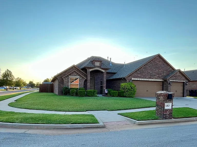 4821 Limestone Dr — Photo 1