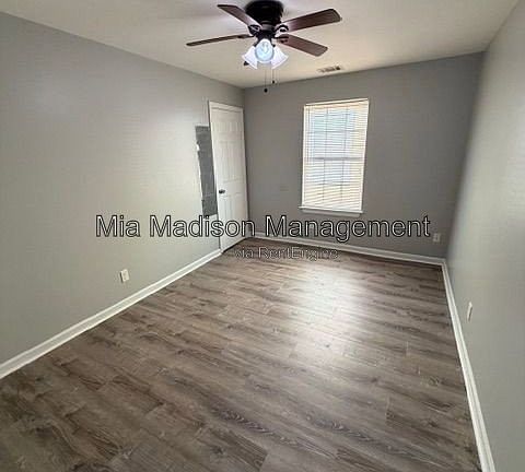 5th image of 319 W 31st St