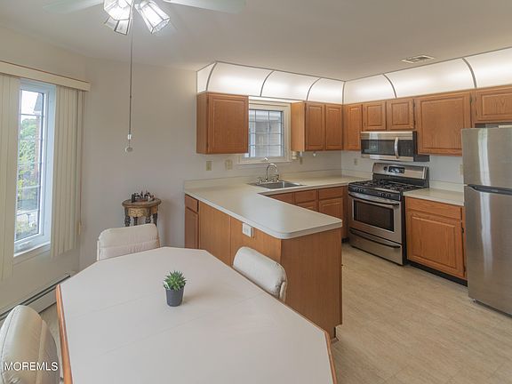 2nd image of 150 Canterbury Lane