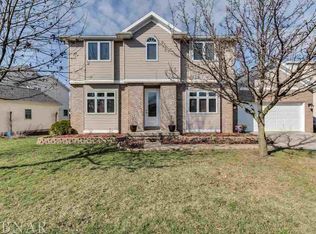 2407 Savanna Rd, Bloomington, IL 61704