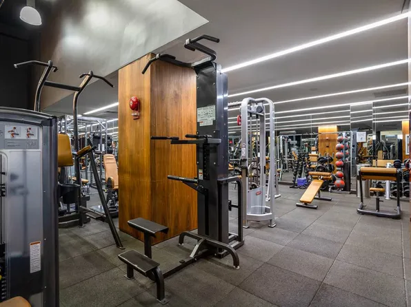 515 East 72nd Street image 21 of 29