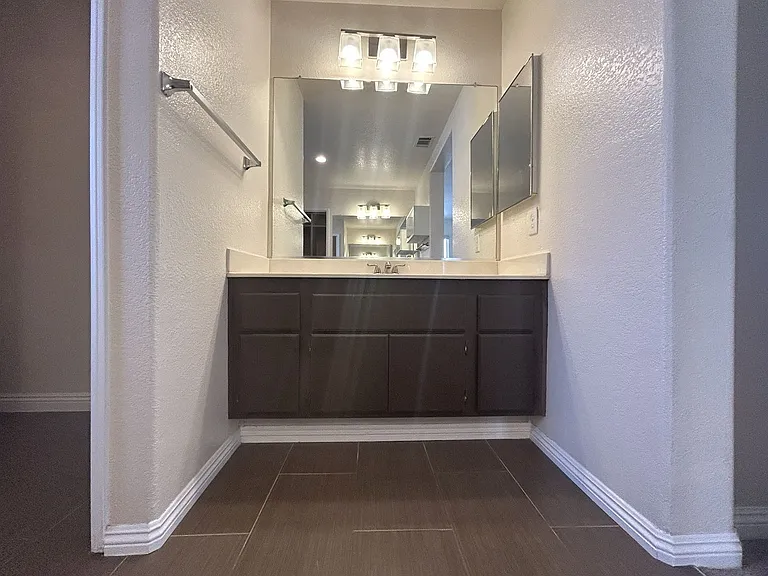 16391 Misty Hill Dr — Photo 20