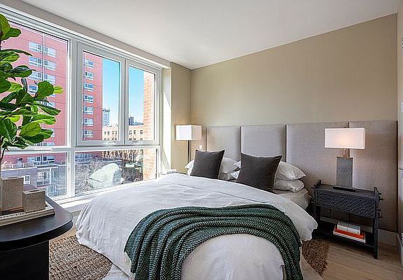 5th image of 251 E 2nd St #7D