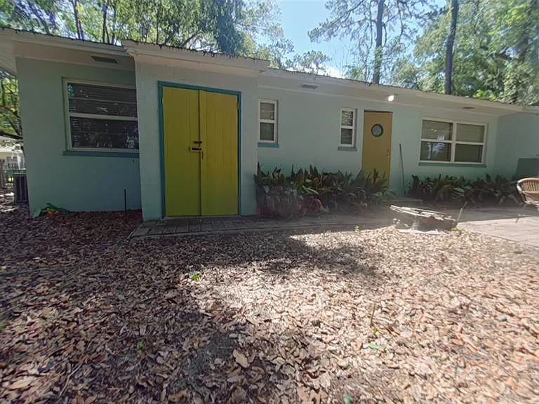 110 NW 21st St — Photo 2