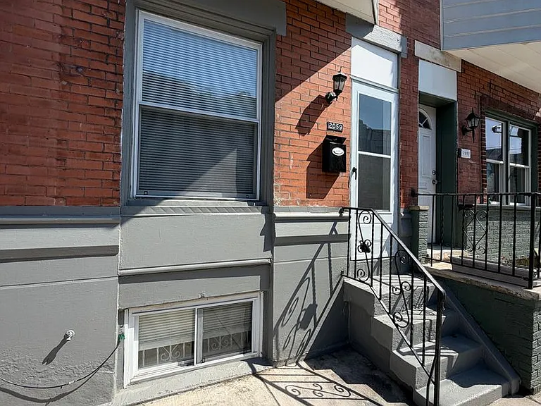 2059 Mercy St — Photo 2