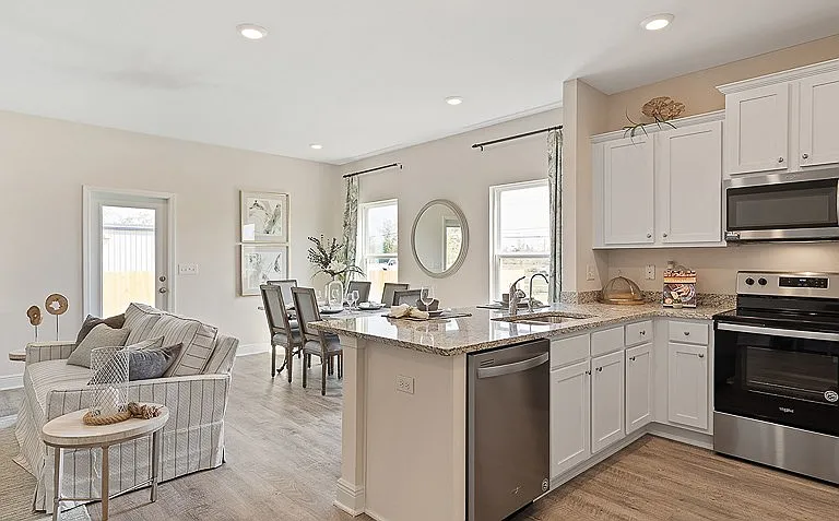 6043 Bemiss Towns Dr — Photo 3
