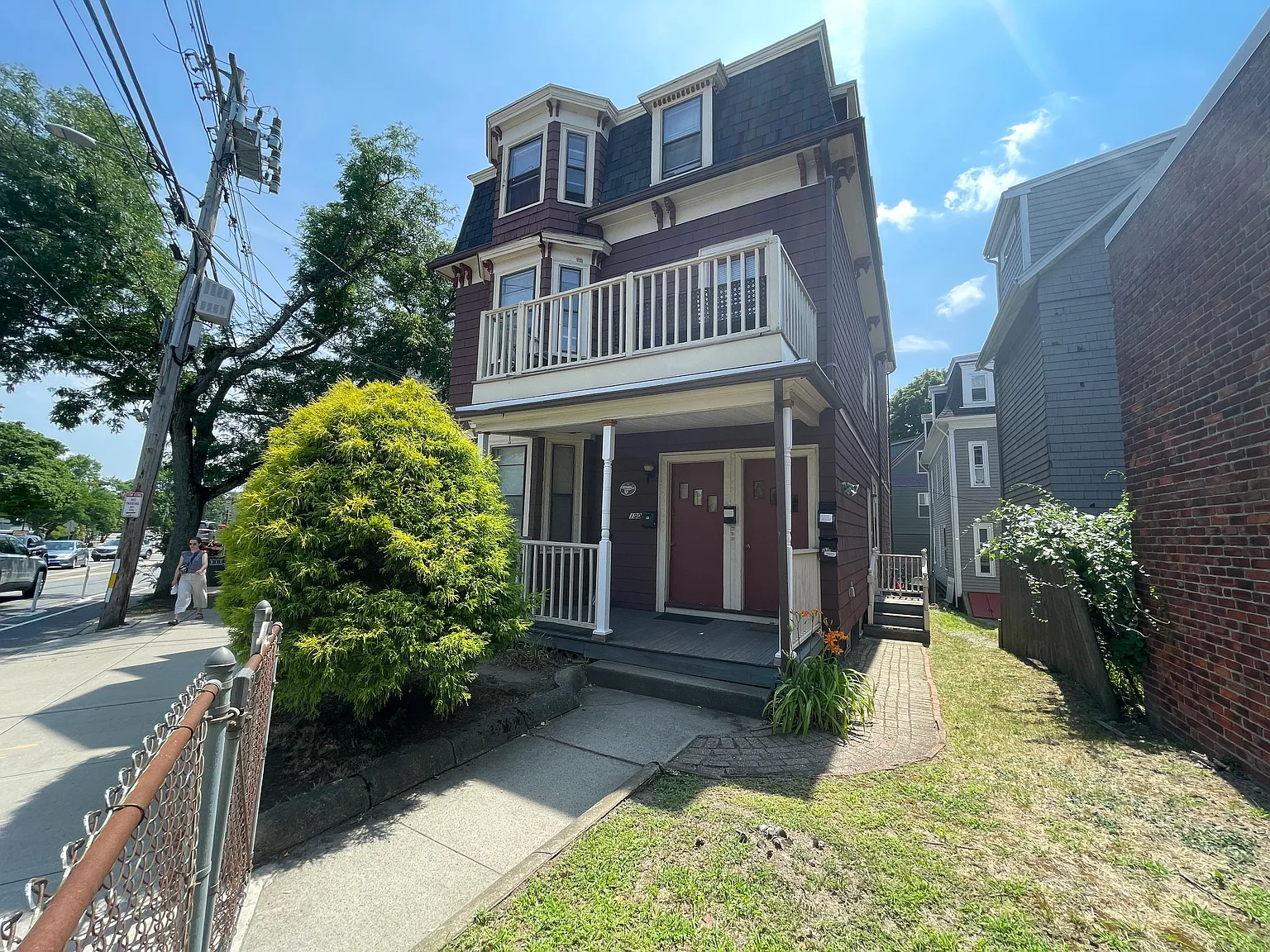 2 bed, 1.0 bath, $3,300 — Photo 1