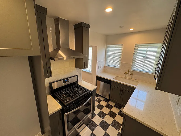 4634 Los Feliz Blvd #2 — Photo 5