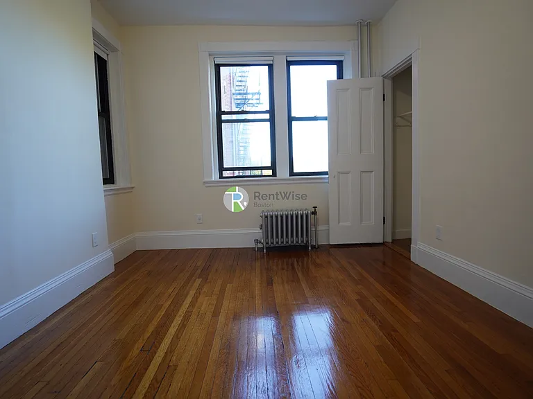504 Beacon St #31U — Photo 6